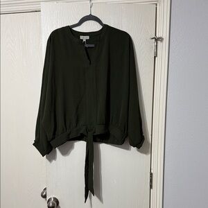 NWT Women’s blouse size large Chenaut brand